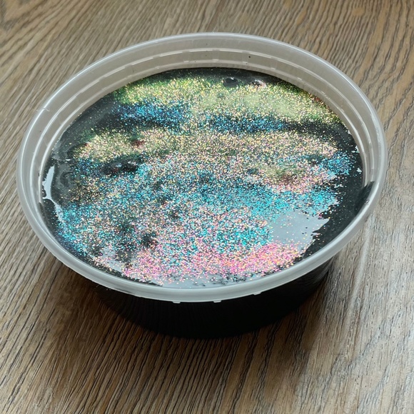 Dancing With Fireflies Slime - Picture 3 of 4